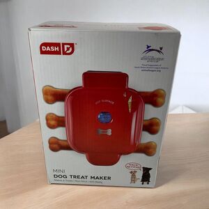 Dash Express Dog Treat Maker Complete w/Manual & Recipes- New in Box